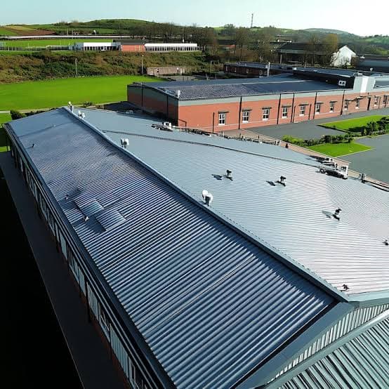 COMMERCIAL roofing application - Industry imagery